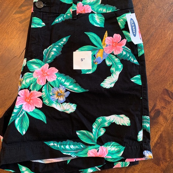 Old Navy Pants - NWT Old Navy Tropical Shorts